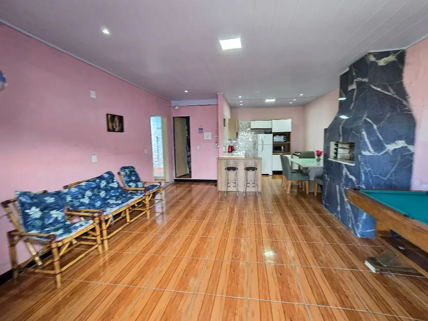 Casa com 2 quartos à venda, 300m2 em Cidreira - RS - imagem 4 Foto 4 de Casa com 2 quartos à venda, 300m2 em Cidreira - RS