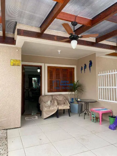 Sobrado com 2 quartos à venda em Centro, Tramandai - RS - imagem 4 Foto 4 de Sobrado com 2 quartos à venda em Centro, Tramandai - RS