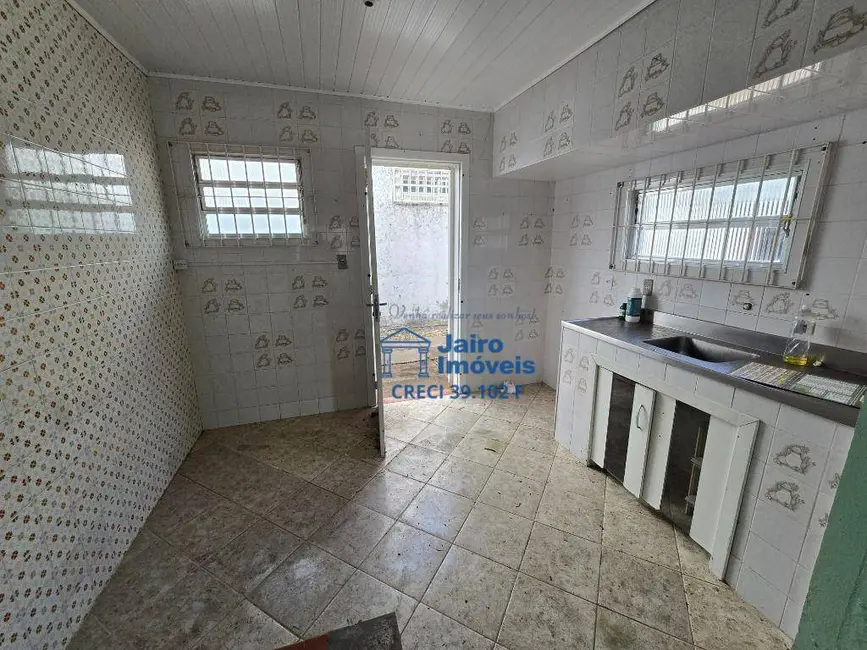 Casa com 1 quarto à venda, 450m2 em Centro, Balneario Pinhal - RS - imagem 9 Foto 9 de Casa com 1 quarto à venda, 450m2 em Centro, Balneario Pinhal - RS