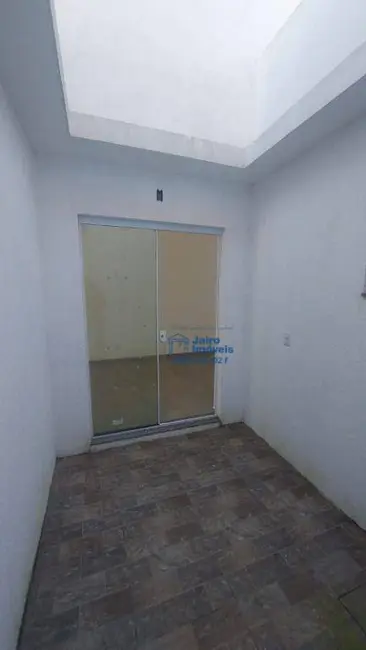 Casa com 2 quartos à venda em Tramandai - RS - imagem 4 Foto 4 de Casa com 2 quartos à venda em Tramandai - RS