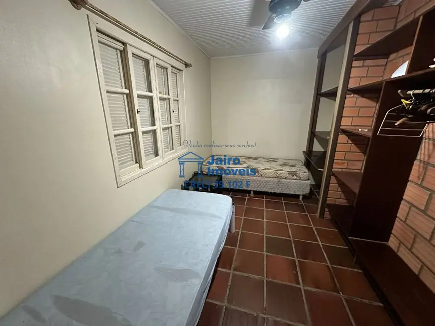 Foto 9 de Casa com 3 quartos à venda, 360m2 em Balneario Pinhal - RS