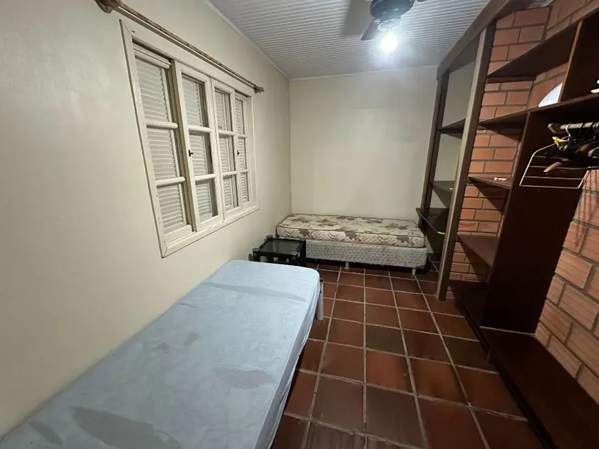 Casa com 3 quartos à venda, 360m2 em Balneario Pinhal - RS - imagem 9 Foto 9 de Casa com 3 quartos à venda, 360m2 em Balneario Pinhal - RS