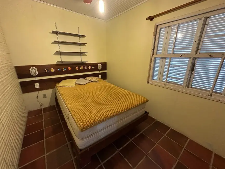 Casa com 3 quartos à venda, 360m2 em Balneario Pinhal - RS - imagem 8 Foto 8 de Casa com 3 quartos à venda, 360m2 em Balneario Pinhal - RS