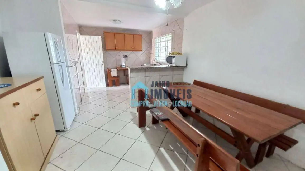 Casa com 3 quartos à venda, 420m2 em Centro, Tramandai - RS - imagem 9 Foto 9 de Casa com 3 quartos à venda, 420m2 em Centro, Tramandai - RS