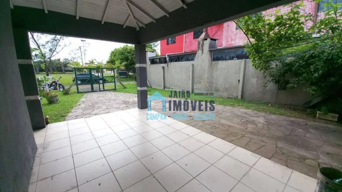 Casa com 3 quartos à venda, 420m2 em Centro, Tramandai - RS - imagem 4 Foto 4 de Casa com 3 quartos à venda, 420m2 em Centro, Tramandai - RS