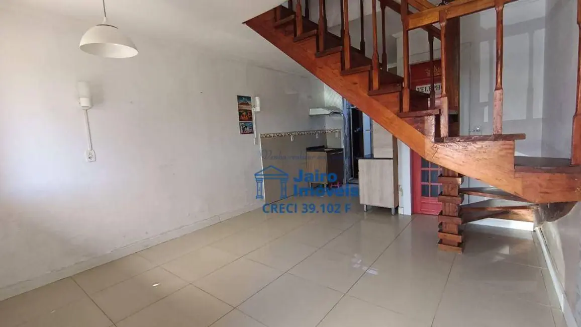 Sobrado com 2 quartos à venda em Tramandai - RS - imagem 3 Foto 3 de Sobrado com 2 quartos à venda em Tramandai - RS