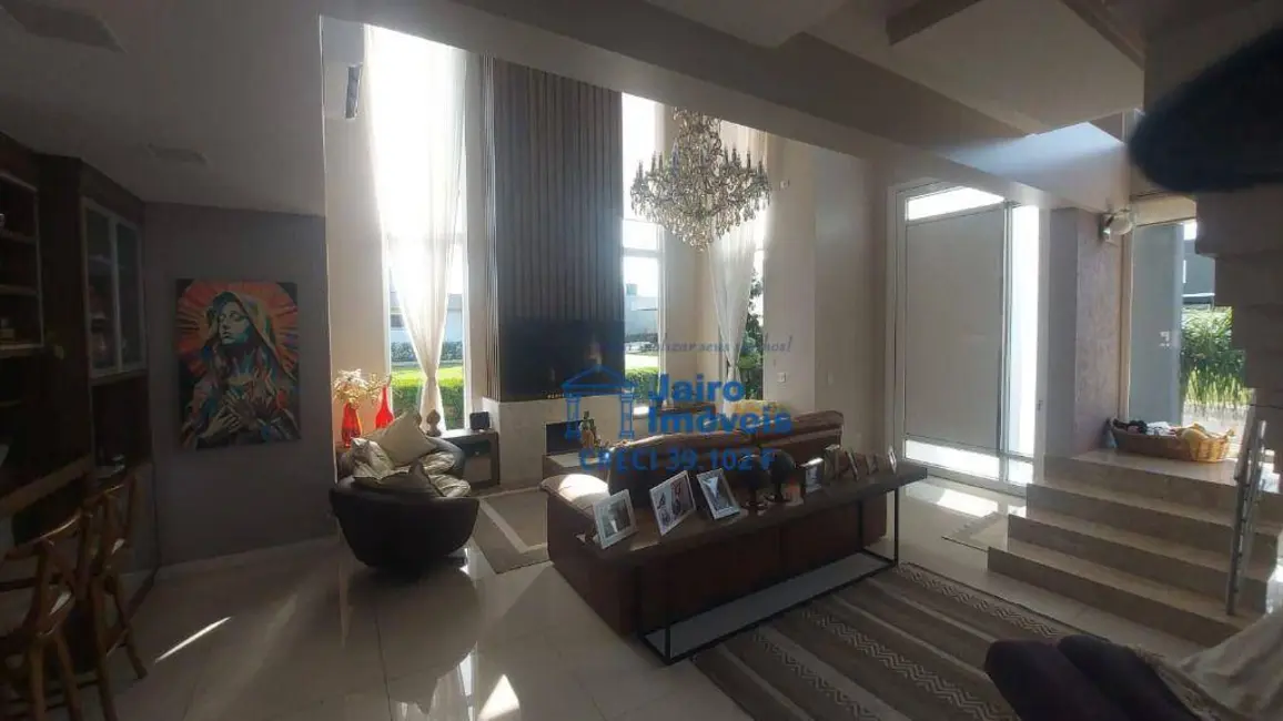 Casa de Condomínio com 4 quartos à venda, 235m2 em Tramandai - RS - imagem 3 Foto 3 de Casa de Condomínio com 4 quartos à venda, 235m2 em Tramandai - RS