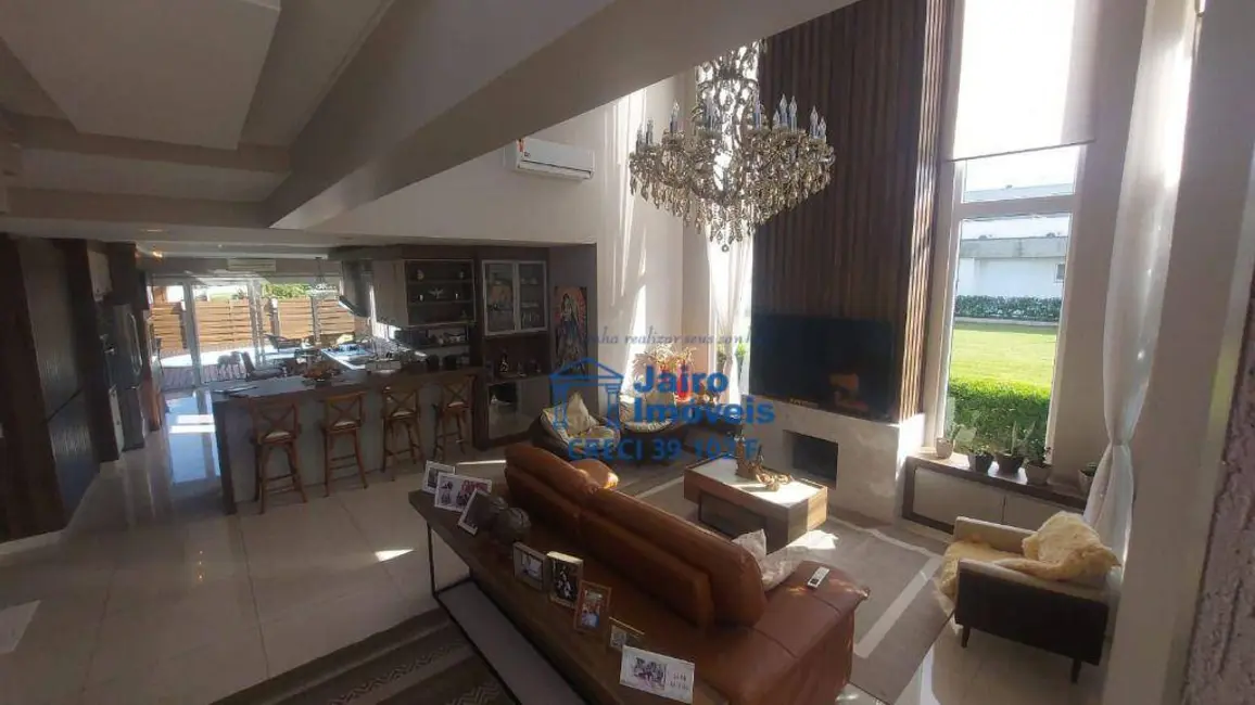 Casa de Condomínio com 4 quartos à venda, 235m2 em Tramandai - RS - imagem 6 Foto 6 de Casa de Condomínio com 4 quartos à venda, 235m2 em Tramandai - RS