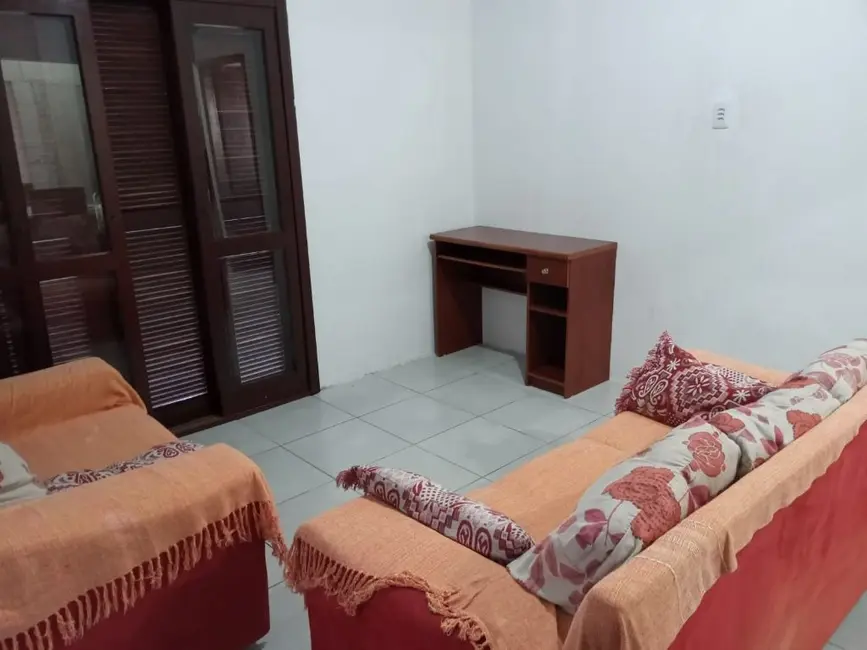 Casa com 5 quartos à venda, 580m2 em Centro, Tramandai - RS - imagem 4 Foto 4 de Casa com 5 quartos à venda, 580m2 em Centro, Tramandai - RS