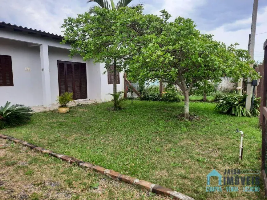 Casa com 5 quartos à venda, 580m2 em Centro, Tramandai - RS - imagem 3 Foto 3 de Casa com 5 quartos à venda, 580m2 em Centro, Tramandai - RS