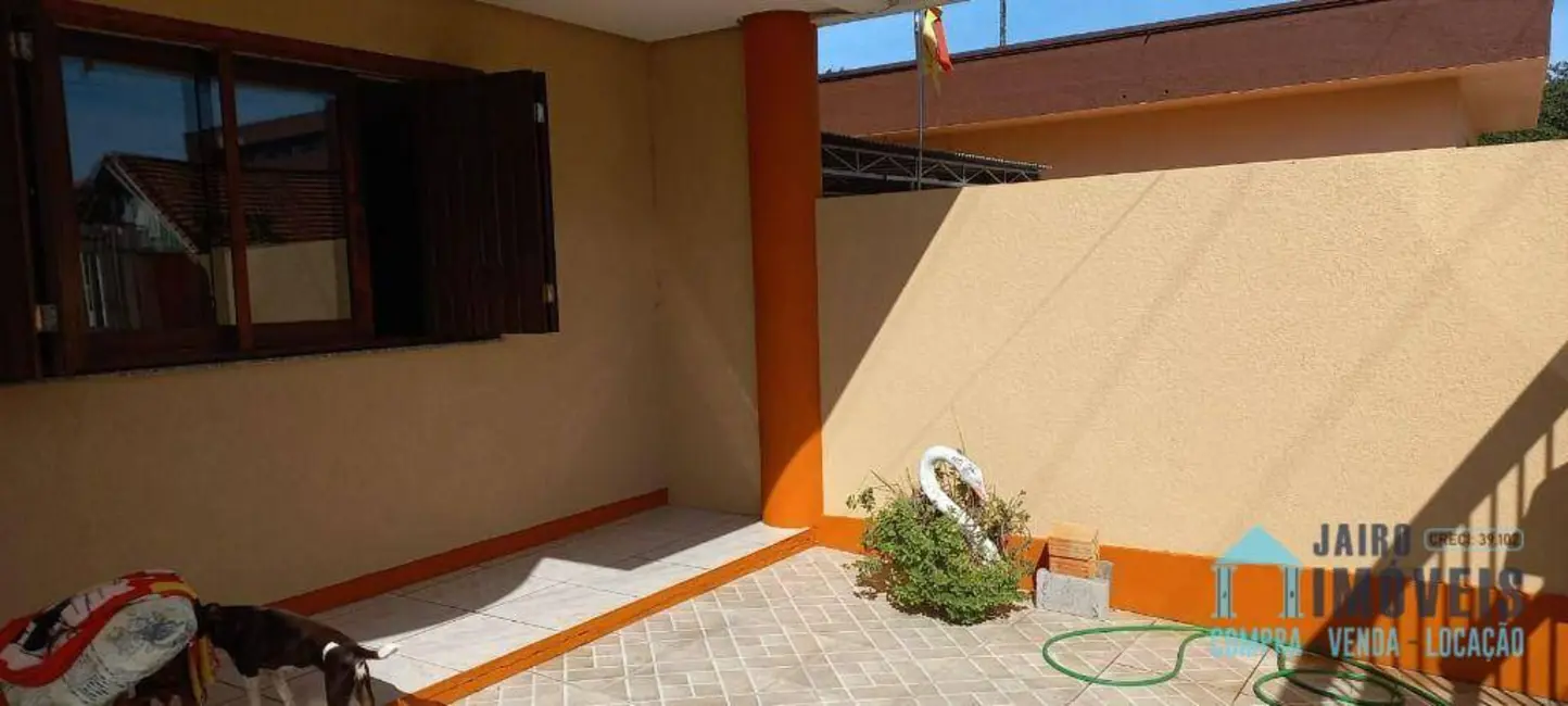 Sobrado com 3 quartos à venda, 115m2 em Tramandai - RS - imagem 2 Foto 2 de Sobrado com 3 quartos à venda, 115m2 em Tramandai - RS