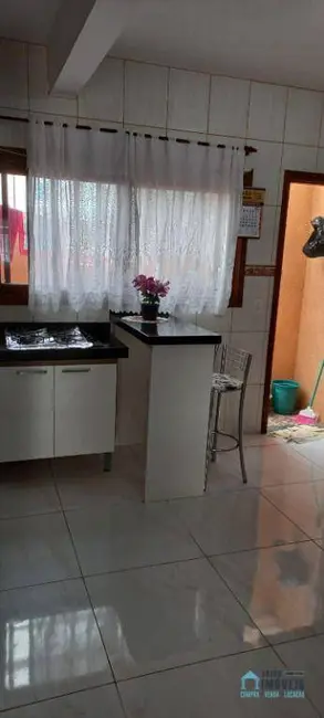 Sobrado com 3 quartos à venda, 115m2 em Tramandai - RS - imagem 5 Foto 5 de Sobrado com 3 quartos à venda, 115m2 em Tramandai - RS