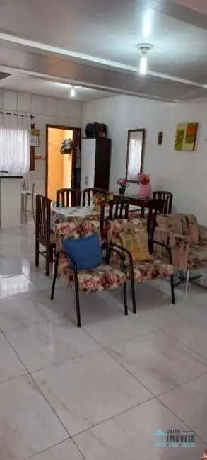 Sobrado com 3 quartos à venda, 115m2 em Tramandai - RS - imagem 4 Foto 4 de Sobrado com 3 quartos à venda, 115m2 em Tramandai - RS