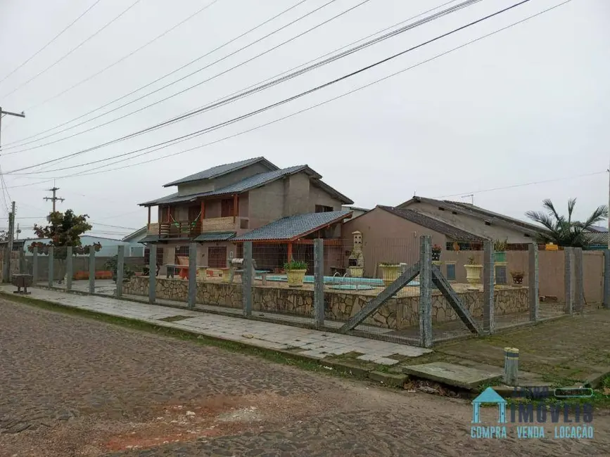 Foto 3 de Casa com 4 quartos à venda, 500m2 em Tramandai - RS