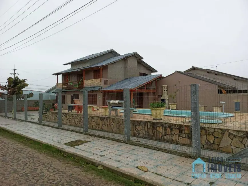Foto 1 de Casa com 4 quartos à venda, 500m2 em Tramandai - RS