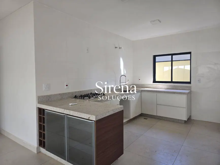 Casa com 3 quartos à venda e para alugar, 362m2 em Holambra - SP - imagem 9 Foto 9 de Casa com 3 quartos à venda e para alugar, 362m2 em Holambra - SP