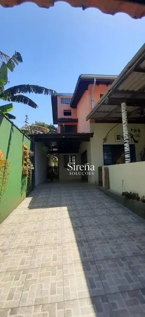 Foto 1 de Sobrado com 4 quartos à venda, 450m2 em Martim de Sá, Caraguatatuba - SP