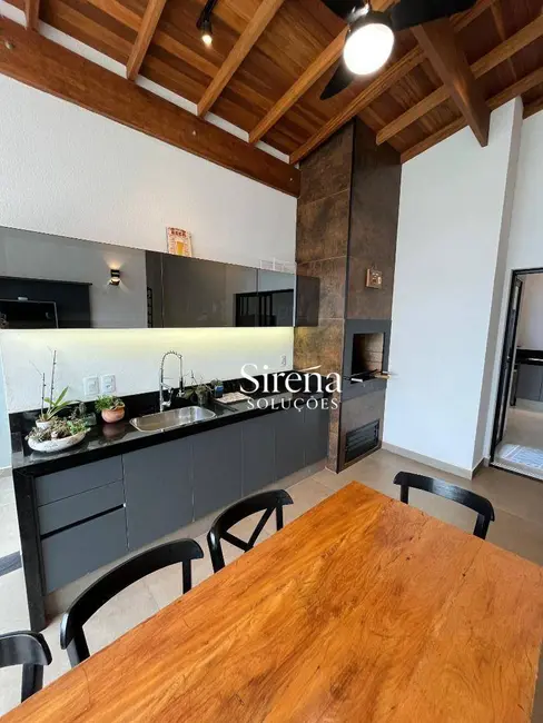 Casa de Condomínio com 3 quartos à venda, 360m2 em Holambra - SP - imagem 3 Foto 3 de Casa de Condomínio com 3 quartos à venda, 360m2 em Holambra - SP