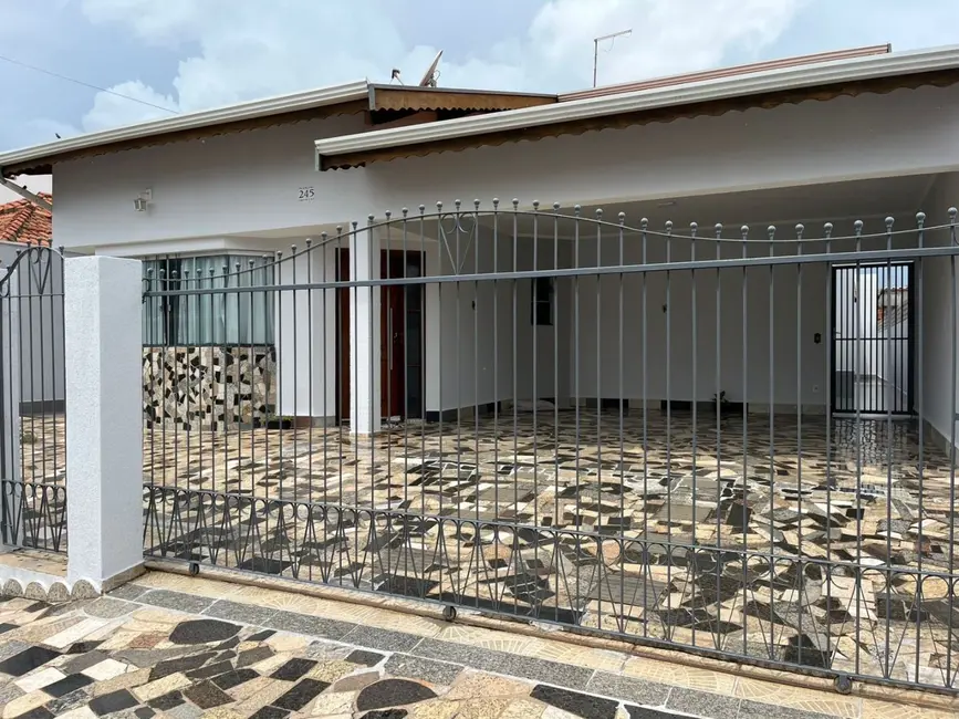 Foto 1 de Casa com 3 quartos à venda, 312m2 em Holambra - SP