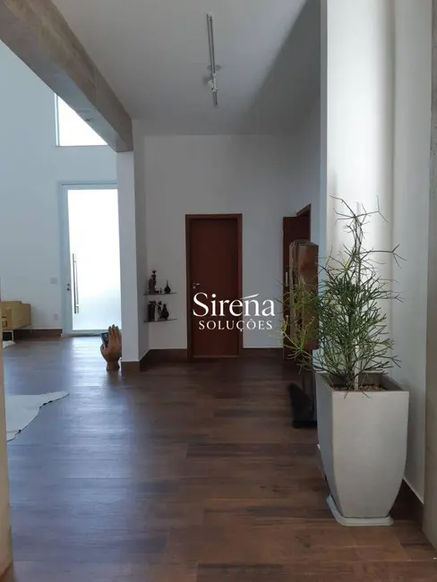 Sobrado com 4 quartos à venda, 420m2 em Holambra - SP - imagem 3 Foto 3 de Sobrado com 4 quartos à venda, 420m2 em Holambra - SP