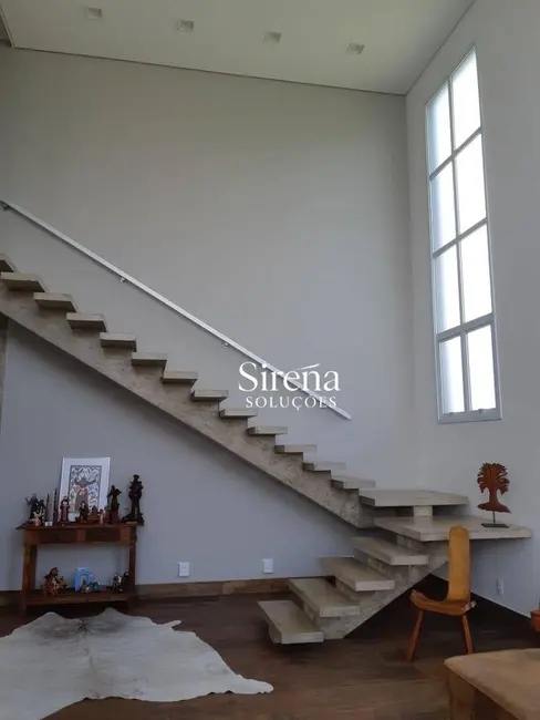 Sobrado com 4 quartos à venda, 420m2 em Holambra - SP - imagem 5 Foto 5 de Sobrado com 4 quartos à venda, 420m2 em Holambra - SP
