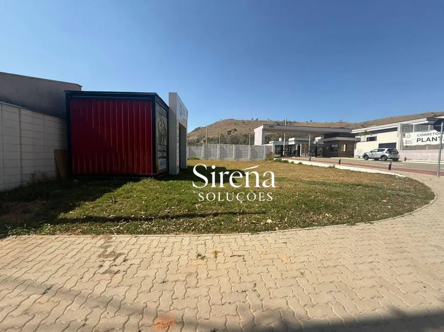 Foto 2 de Terreno / Lote à venda, 319m2 em Amparo - SP