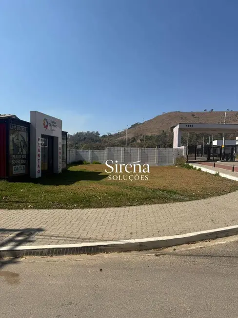 Foto 3 de Terreno / Lote à venda, 319m2 em Amparo - SP