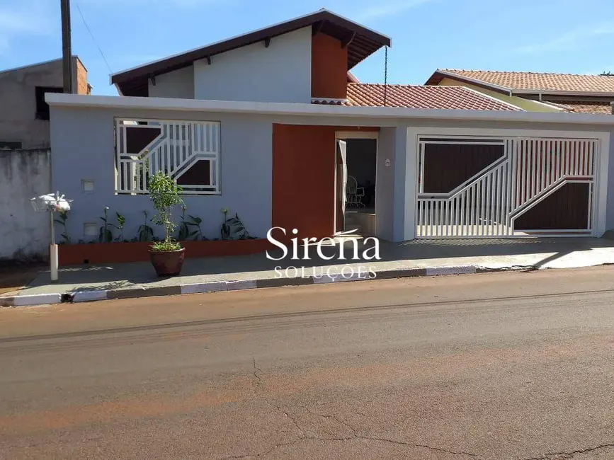 Casa com 3 quartos à venda, 336m2 em Holambra - SP - imagem 1 Foto 1 de Casa com 3 quartos à venda, 336m2 em Holambra - SP