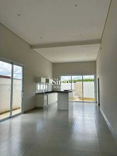 Foto 2 de Casa de Condomínio com 3 quartos à venda e para alugar, 360m2 em Holambra - SP