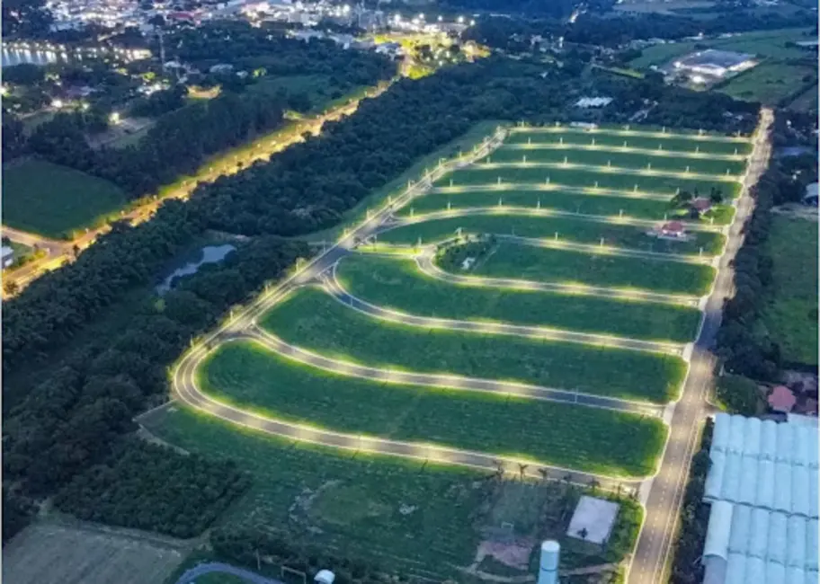 Foto 1 de Terreno / Lote à venda, 259m2 em Holambra - SP