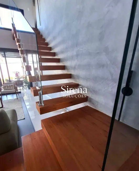 Sobrado com 4 quartos à venda, 720m2 em Holambra - SP - imagem 1 Foto 1 de Sobrado com 4 quartos à venda, 720m2 em Holambra - SP
