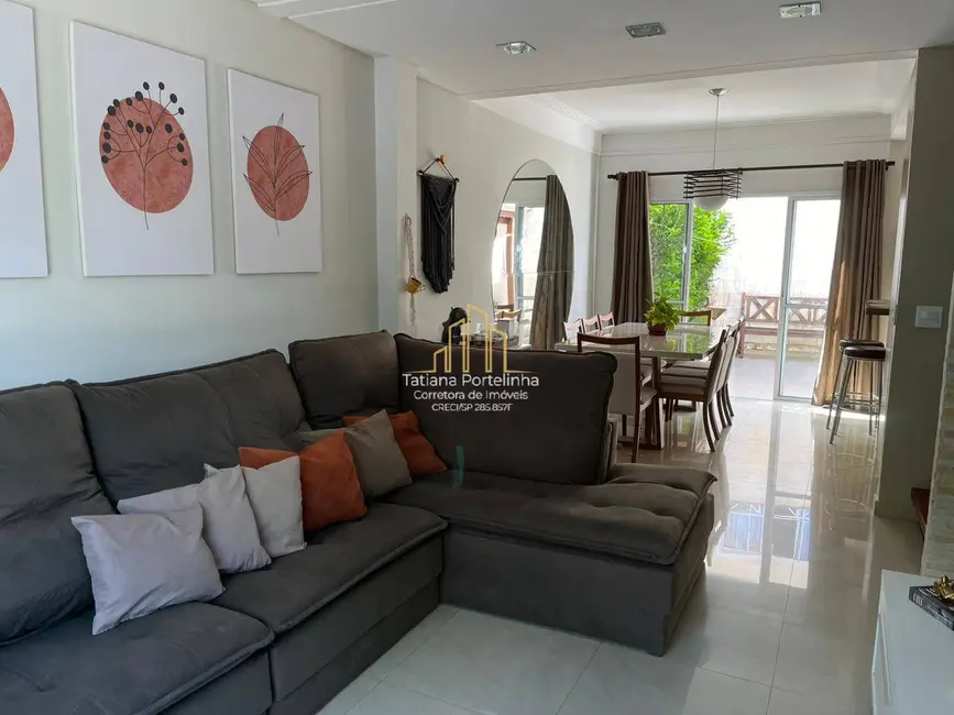 Foto 2 de Casa de Condomínio com 3 quartos à venda, 150m2 em Vila Santo Antônio do Portão, Cotia - SP