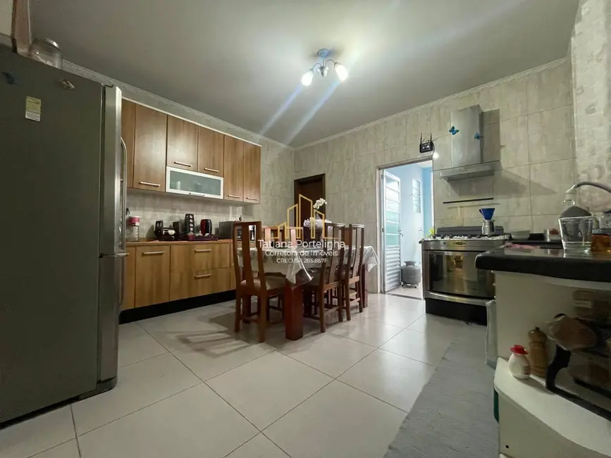 Casa com 5 quartos à venda, 378m2 em Santa Maria, Osasco - SP - imagem 6 Foto 6 de Casa com 5 quartos à venda, 378m2 em Santa Maria, Osasco - SP