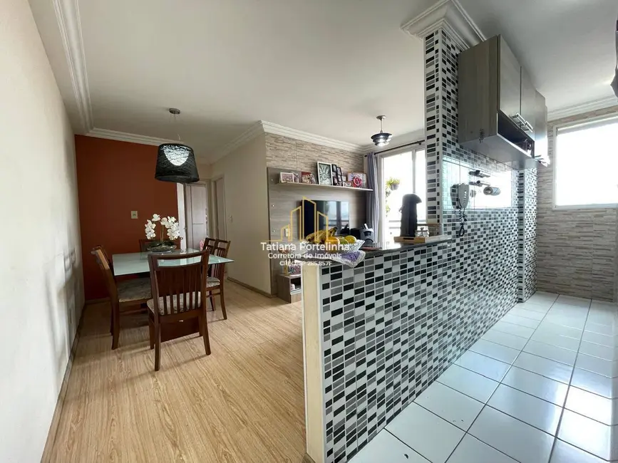 Foto 1 de Apartamento com 2 quartos à venda, 50m2 em Vila Mercês, Carapicuiba - SP