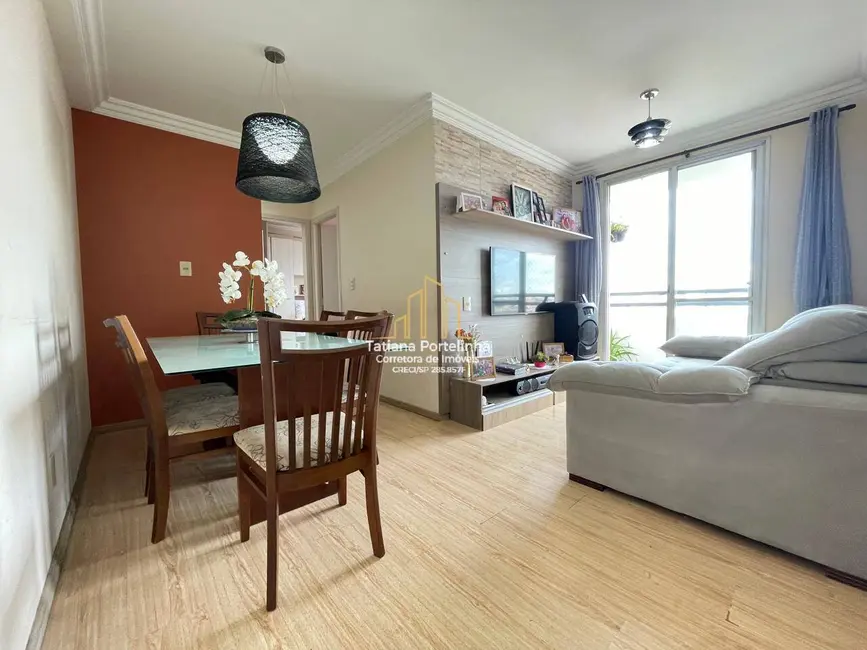 Foto 2 de Apartamento com 2 quartos à venda, 50m2 em Vila Mercês, Carapicuiba - SP