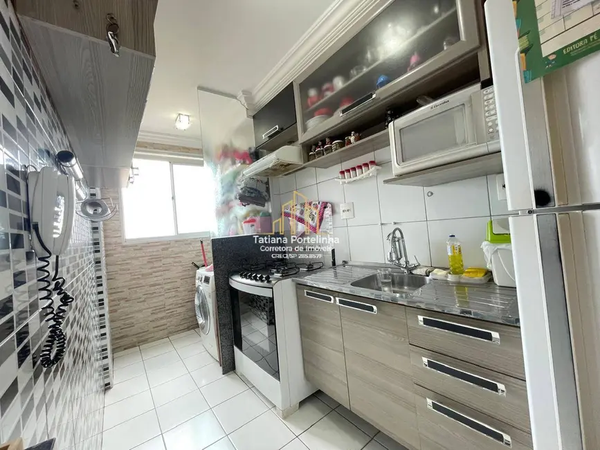 Foto 6 de Apartamento com 2 quartos à venda, 50m2 em Vila Mercês, Carapicuiba - SP