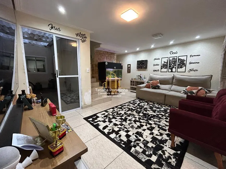 Foto 1 de Sobrado com 3 quartos à venda, 158m2 em Cidade das Flores, Osasco - SP