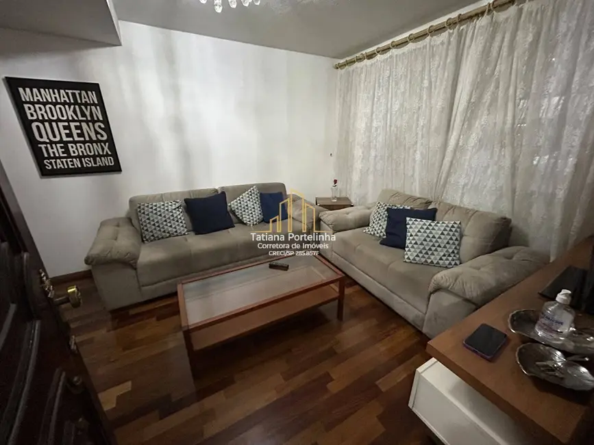 Casa com 3 quartos à venda, 180m2 em Cidade das Flores, Osasco - SP - imagem 4 Foto 4 de Casa com 3 quartos à venda, 180m2 em Cidade das Flores, Osasco - SP