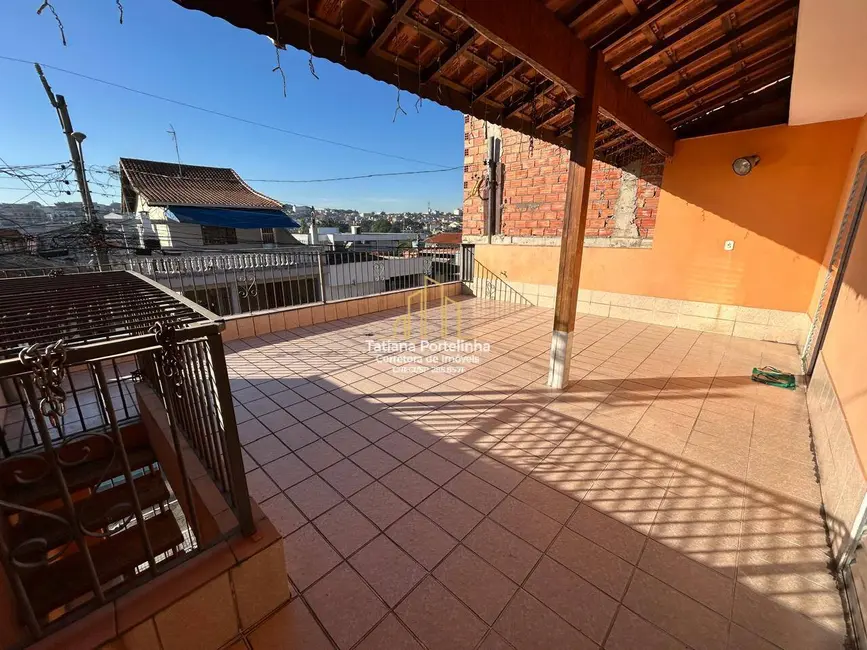 Casa com 3 quartos à venda, 223m2 em Vila Yolanda, Osasco - SP - imagem 1 Foto 1 de Casa com 3 quartos à venda, 223m2 em Vila Yolanda, Osasco - SP
