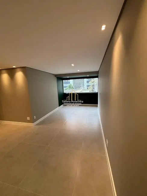 Apartamento com 3 quartos à venda, 76m2 em Vila Nova Conceição, São Paulo - SP - imagem 5 Foto 5 de Apartamento com 3 quartos à venda, 76m2 em Vila Nova Conceição, São Paulo - SP