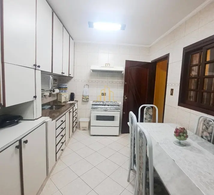 Foto 3 de Sobrado com 2 quartos à venda, 246m2 em Cipava, Osasco - SP