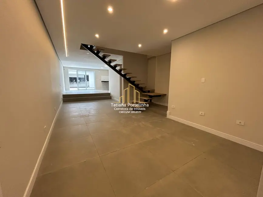 Casa com 3 quartos à venda, 235m2 em Bela Vista, Osasco - SP - imagem 3 Foto 3 de Casa com 3 quartos à venda, 235m2 em Bela Vista, Osasco - SP