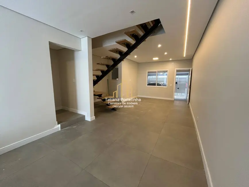 Casa com 3 quartos à venda, 235m2 em Bela Vista, Osasco - SP - imagem 4 Foto 4 de Casa com 3 quartos à venda, 235m2 em Bela Vista, Osasco - SP