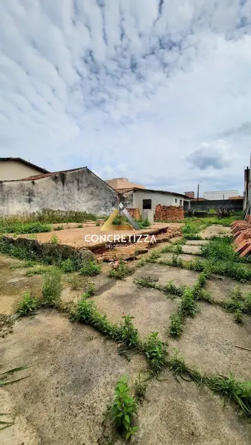 Foto 1 de Terreno / Lote à venda, 525m2 em Centro, Caraguatatuba - SP