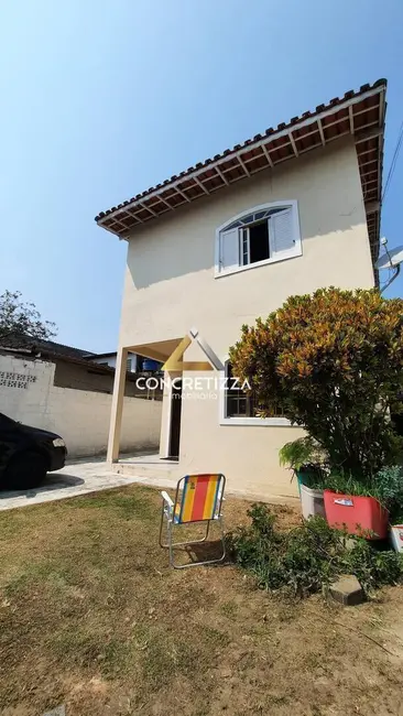 Foto 2 de Sobrado com 4 quartos à venda, 163m2 em Jardim Tarumãs, Caraguatatuba - SP