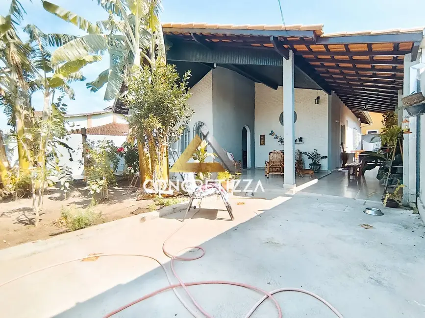 Foto 1 de Casa com 3 quartos à venda, 119m2 em Indaiá, Caraguatatuba - SP