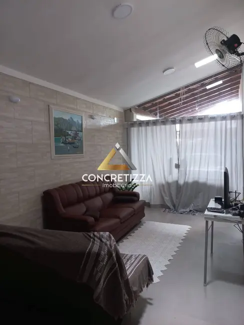 Foto 9 de Casa com 2 quartos à venda, 140m2 em Jardim Casa Branca, Caraguatatuba - SP