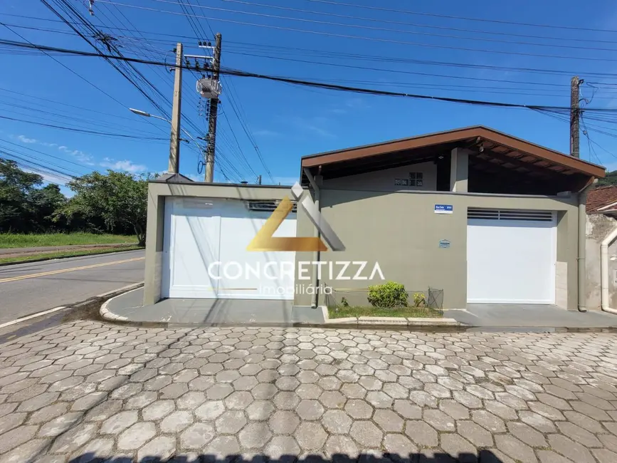 Foto 1 de Casa com 2 quartos à venda, 140m2 em Jardim Casa Branca, Caraguatatuba - SP