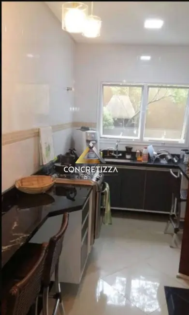 Foto 5 de Casa de Condomínio com 2 quartos à venda, 90m2 em Cidade Jardim, Caraguatatuba - SP