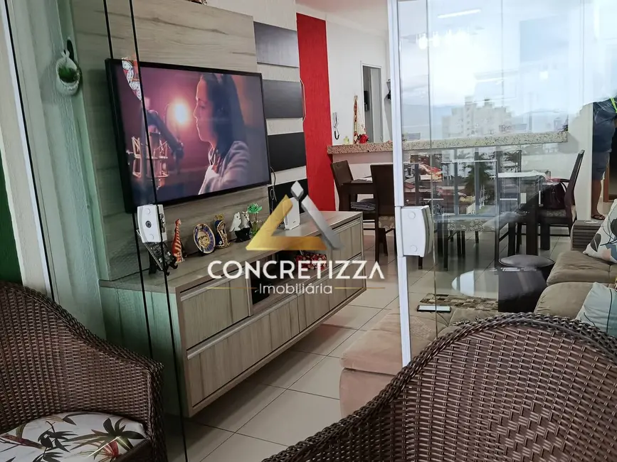 Foto 9 de Apartamento com 3 quartos para alugar, 86m2 em Indaiá, Caraguatatuba - SP